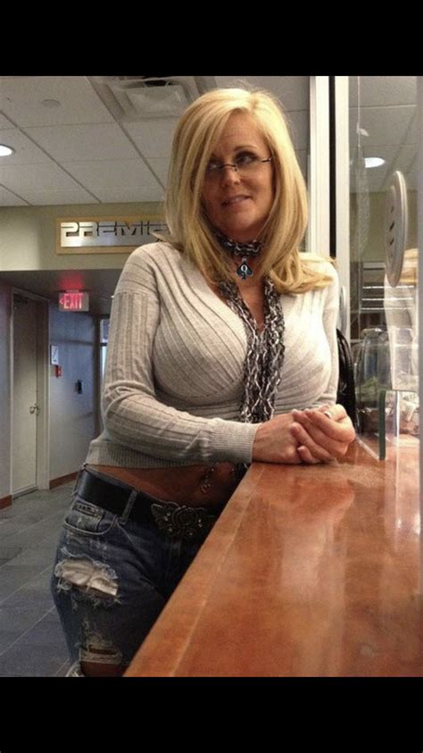 Milf Porn Videos .